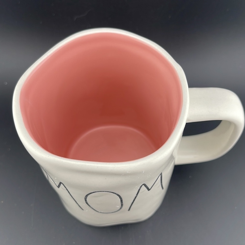 Rae Dunn Mom Mug - Picture 2 of 3